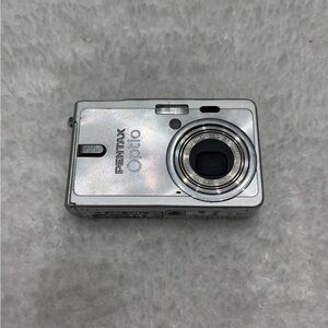 Pentax Optio S6 Metallic Digital Camera - UNTESTED